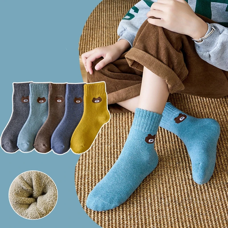 Calzini Morbidi in Peluche per Bambini – Set da 5 Paia Ideale per la Stagione Fredda