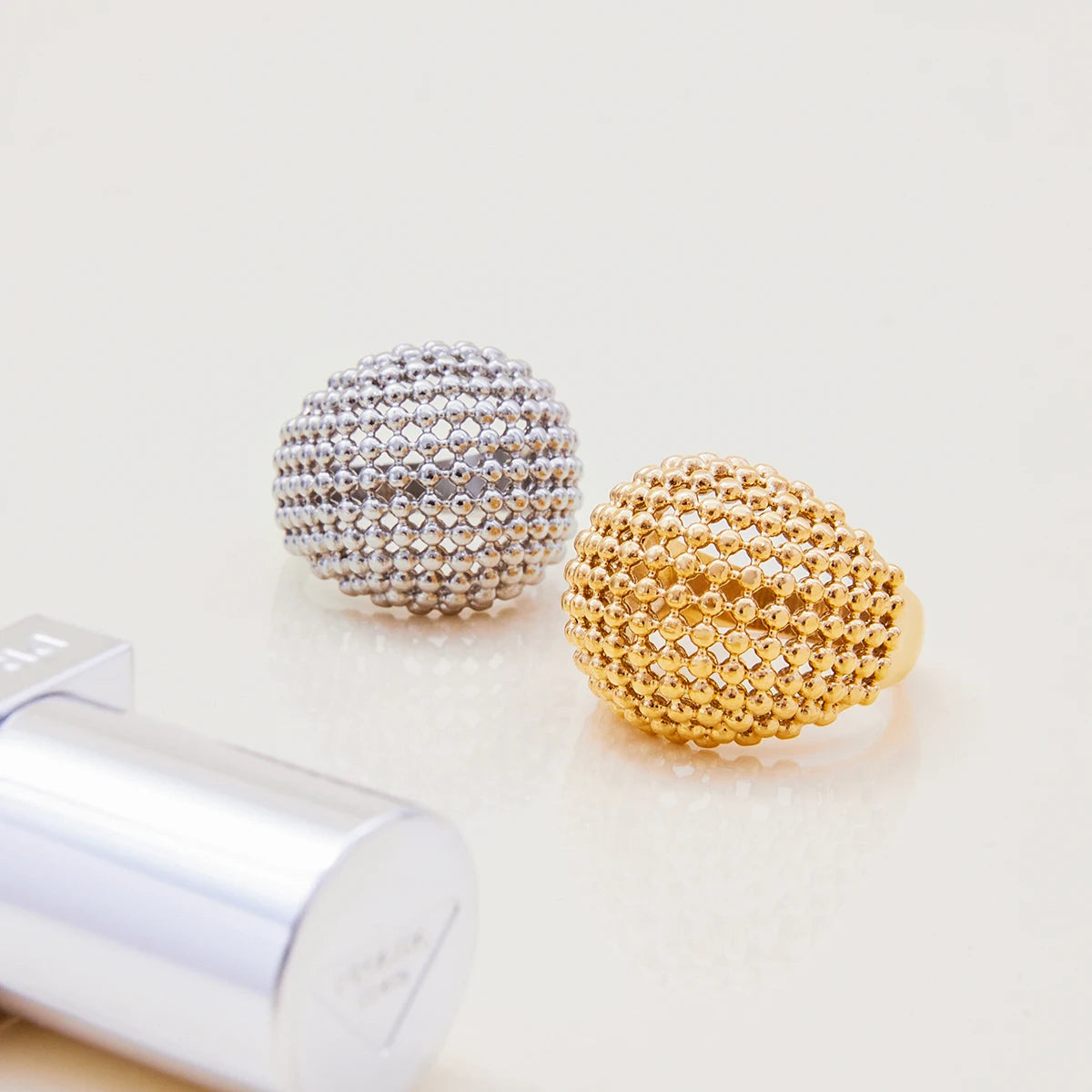 Anello Geometrico in Acciaio Inossidabile Placcato Oro 18K – Stile Elegante da Donna