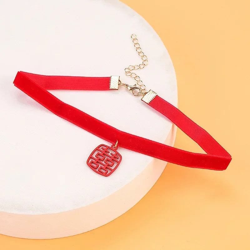 Girocollo in Velluto Nero con Perla – Collana Corta Vintage per Donna