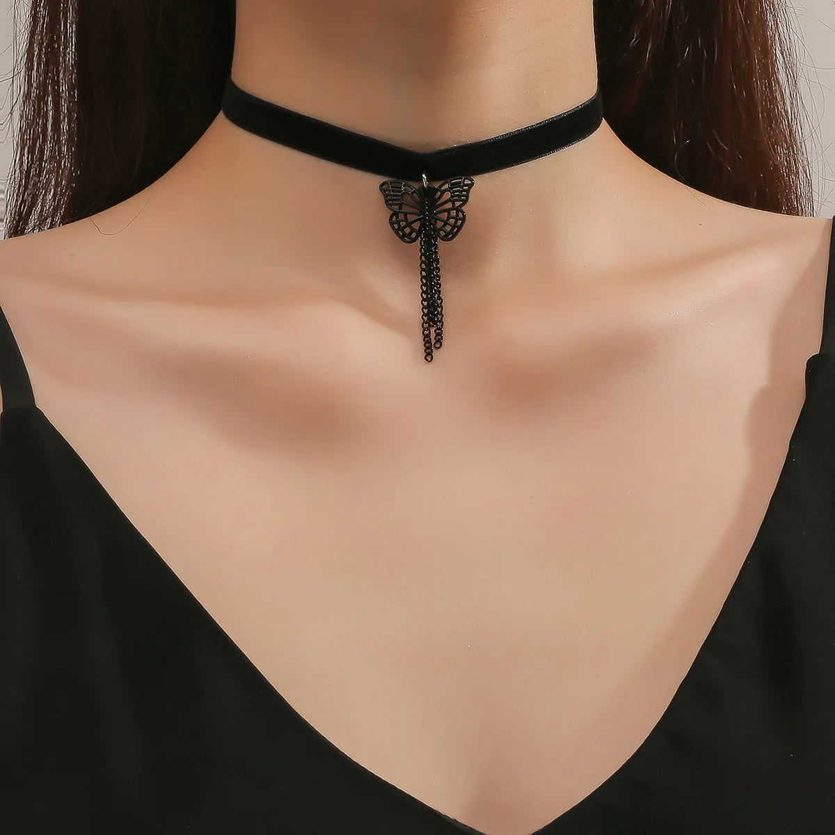 Girocollo in Velluto Nero con Perla – Collana Corta Vintage per Donna