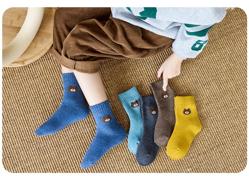 Calzini Morbidi in Peluche per Bambini – Set da 5 Paia Ideale per la Stagione Fredda